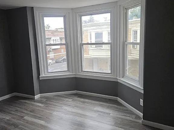 5555 Crowson St #10 - Photo 2 of 11