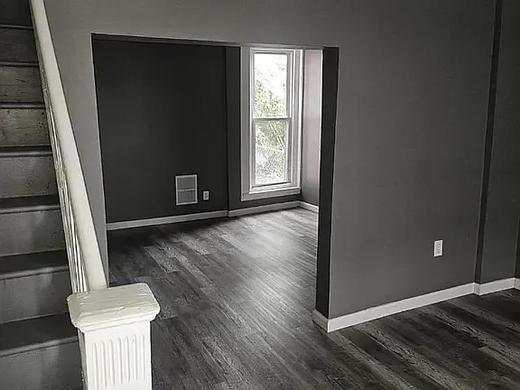 5555 Crowson St #10 - Photo 3 of 11