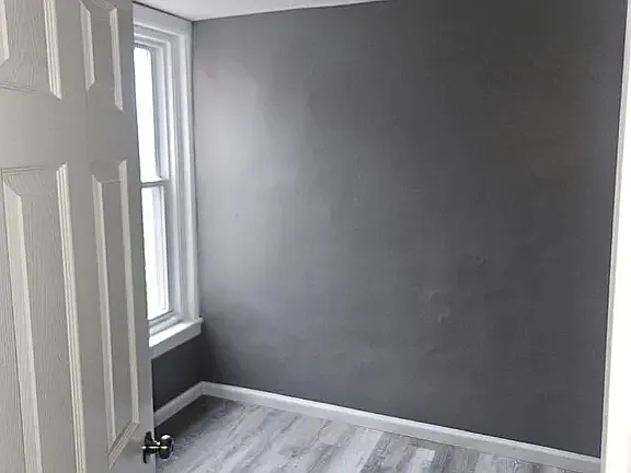 5555 Crowson St #10 - Photo 7 of 11