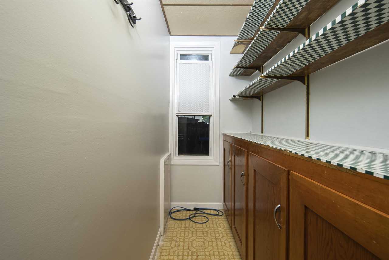 1238 6th Ave #SF - Photo 7 of 30