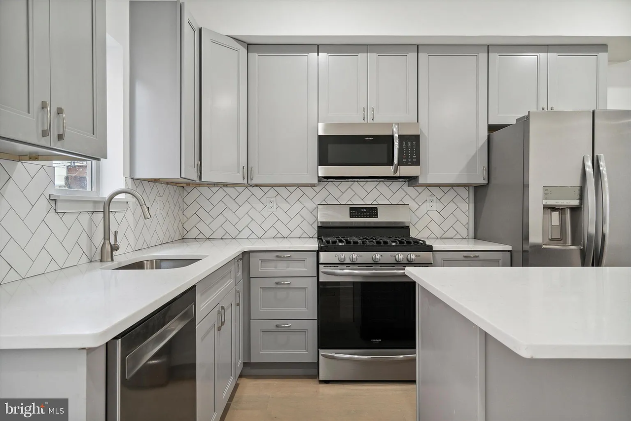 1121 S 26th St #1 - Photo 2 of 11