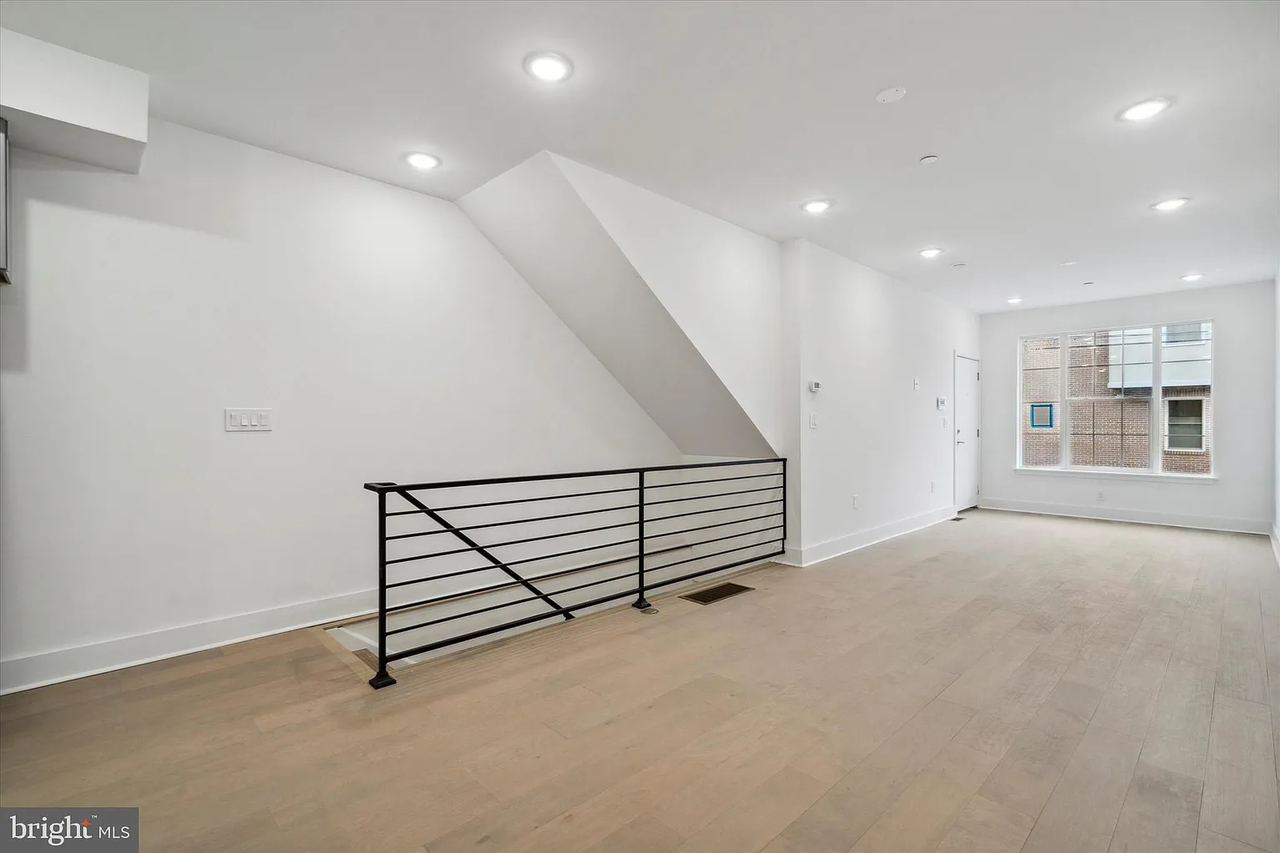 1121 S 26th St #1 - Photo 5 of 11