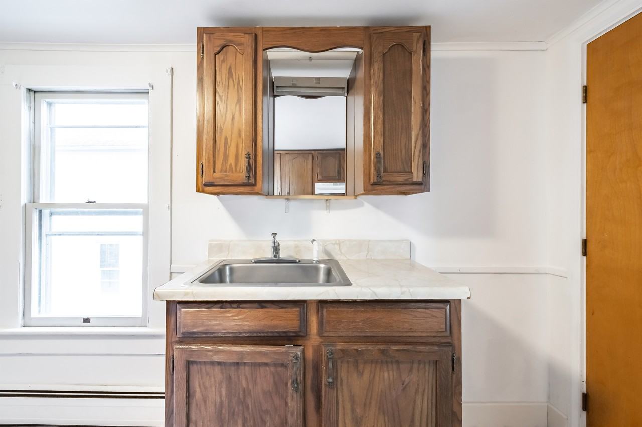 24 Midland St #2 - Photo 6 of 18