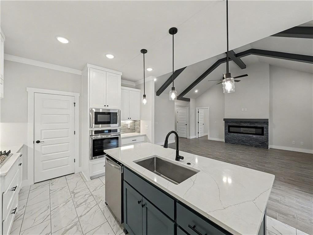 6907 Sw High Meadow Blvd - Photo 5 of 24