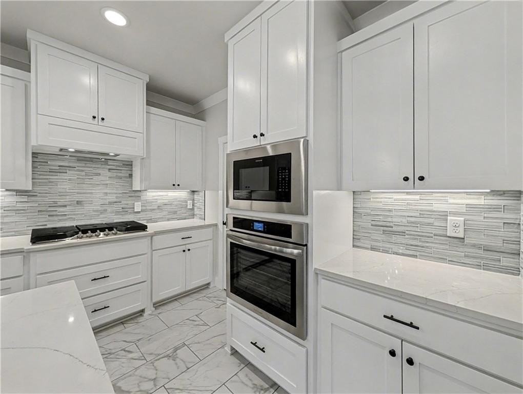 6907 Sw High Meadow Blvd - Photo 7 of 24