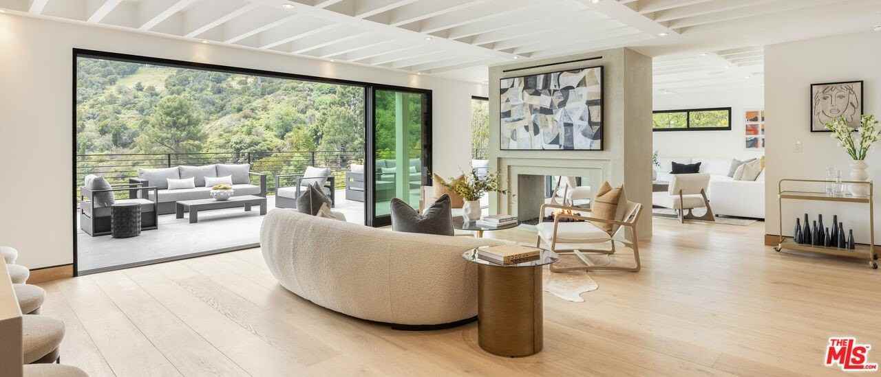 2673 Zorada Dr - Photo 5 of 50