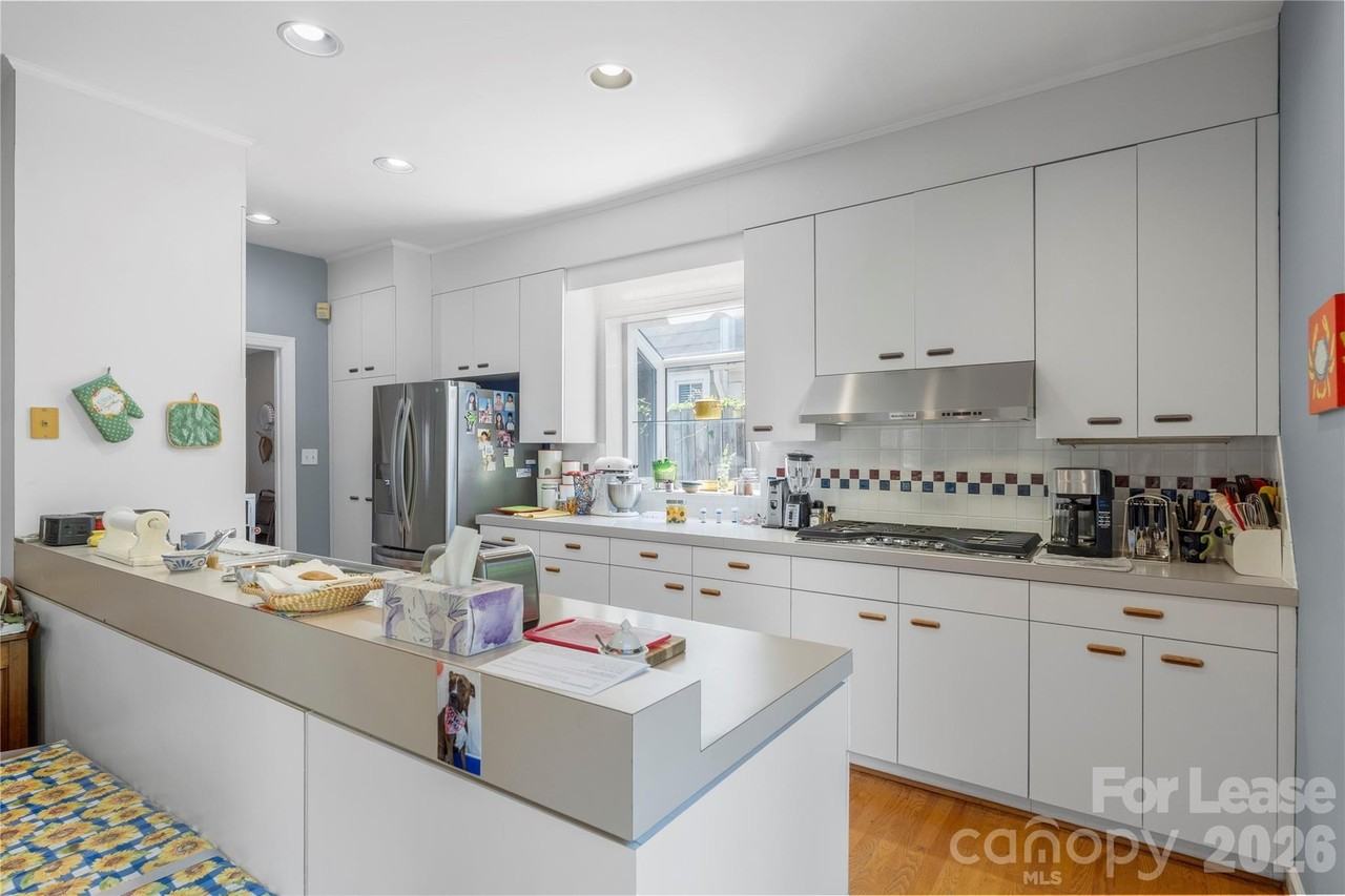 1610 Park Rd - Photo 7 of 42