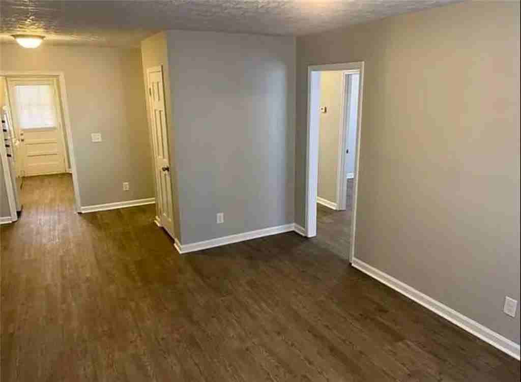 848 Wilson Cir Sw - Photo 2 of 6