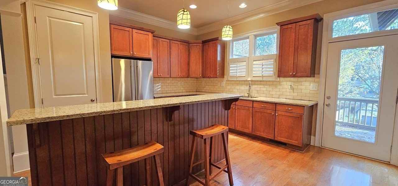 703 Pershing Ave Se - Photo 5 of 26