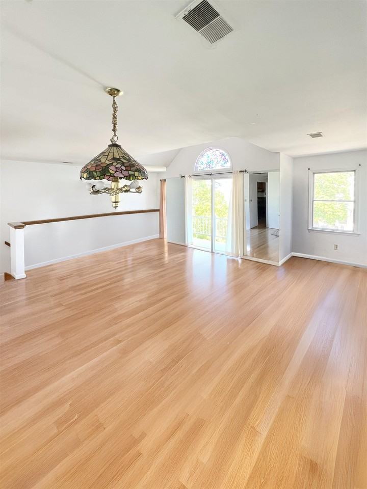 85 Grieco Dr #2 - Photo 6 of 14