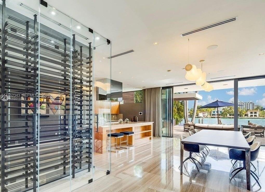 321 E Dilido Dr #0 - Photo 4 of 27