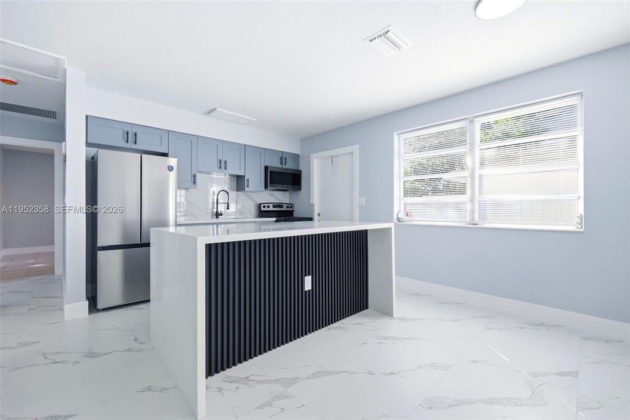 2440 Hayes St #1-5 - Photo 5 of 16