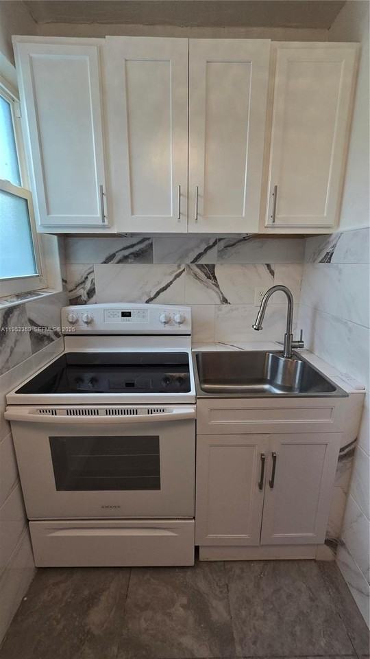 9680 Nw 19th Pl - Photo 4 of 19