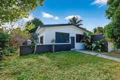 524 Ne 160th Ter #1 - Photo 1 of 1