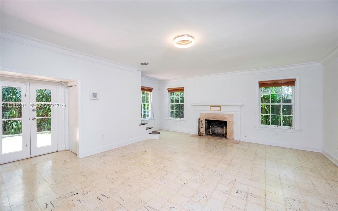 3569 Avocado Ave - Photo 5 of 24