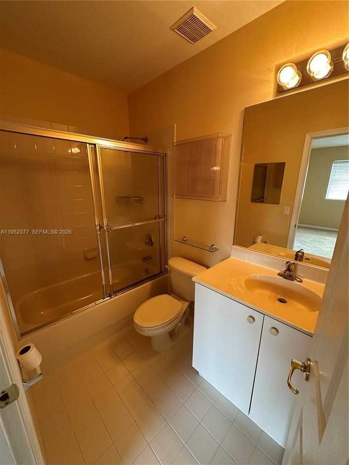 2718 Sw 82nd Ave #104 - Photo 6 of 12