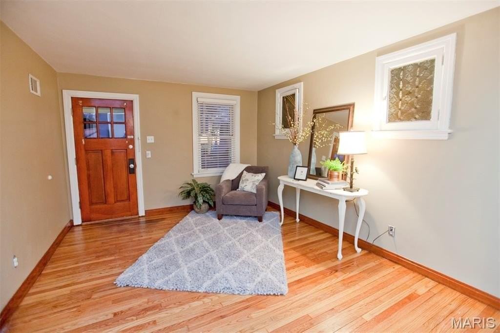 6425 Arthur Ave - Photo 2 of 11