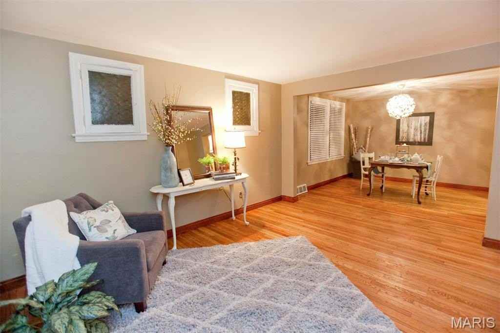 6425 Arthur Ave - Photo 3 of 11