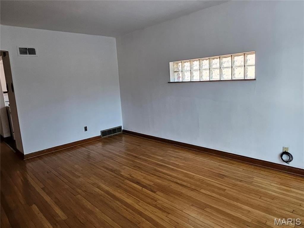 5315 Jamieson Ave #2N - Photo 3 of 21