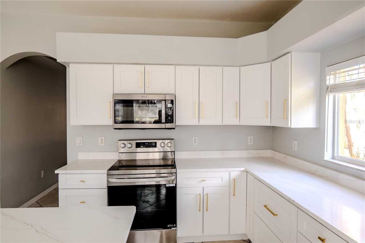 10782 Plantation Bay Dr - Photo 7 of 26