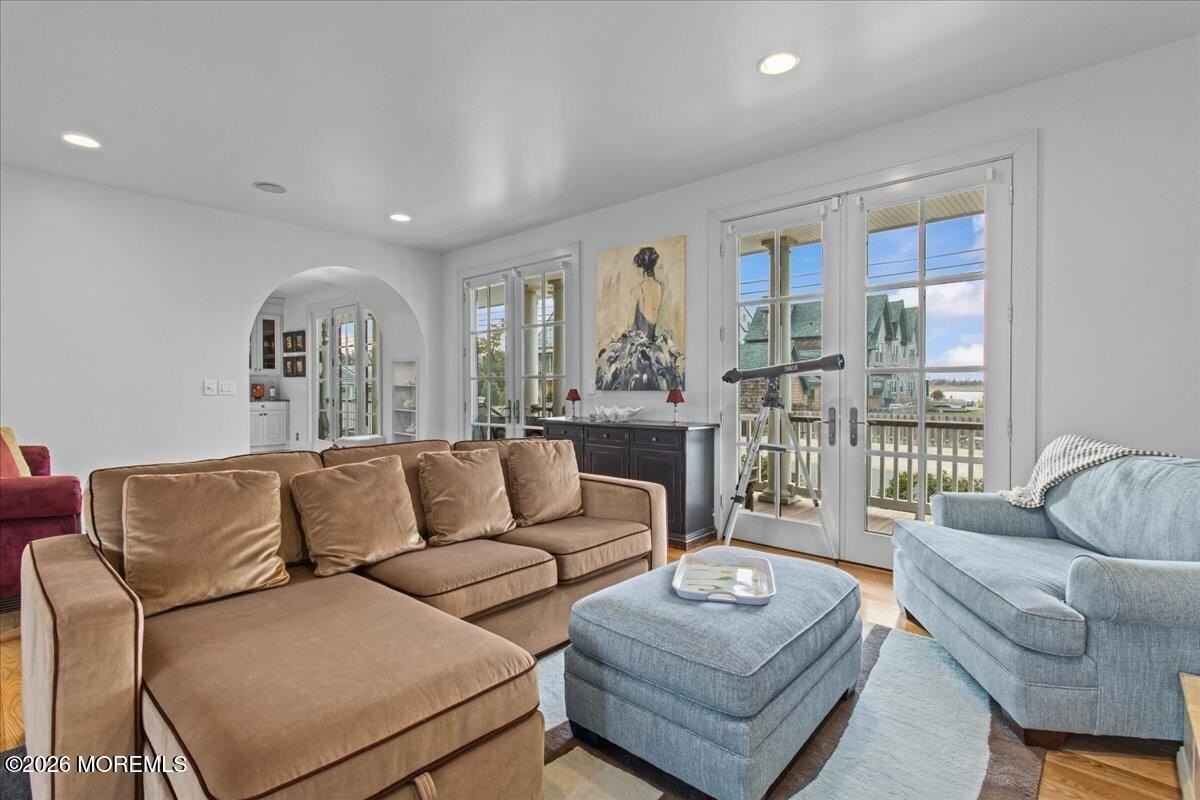 1043 Barnegat Ln - Photo 7 of 50