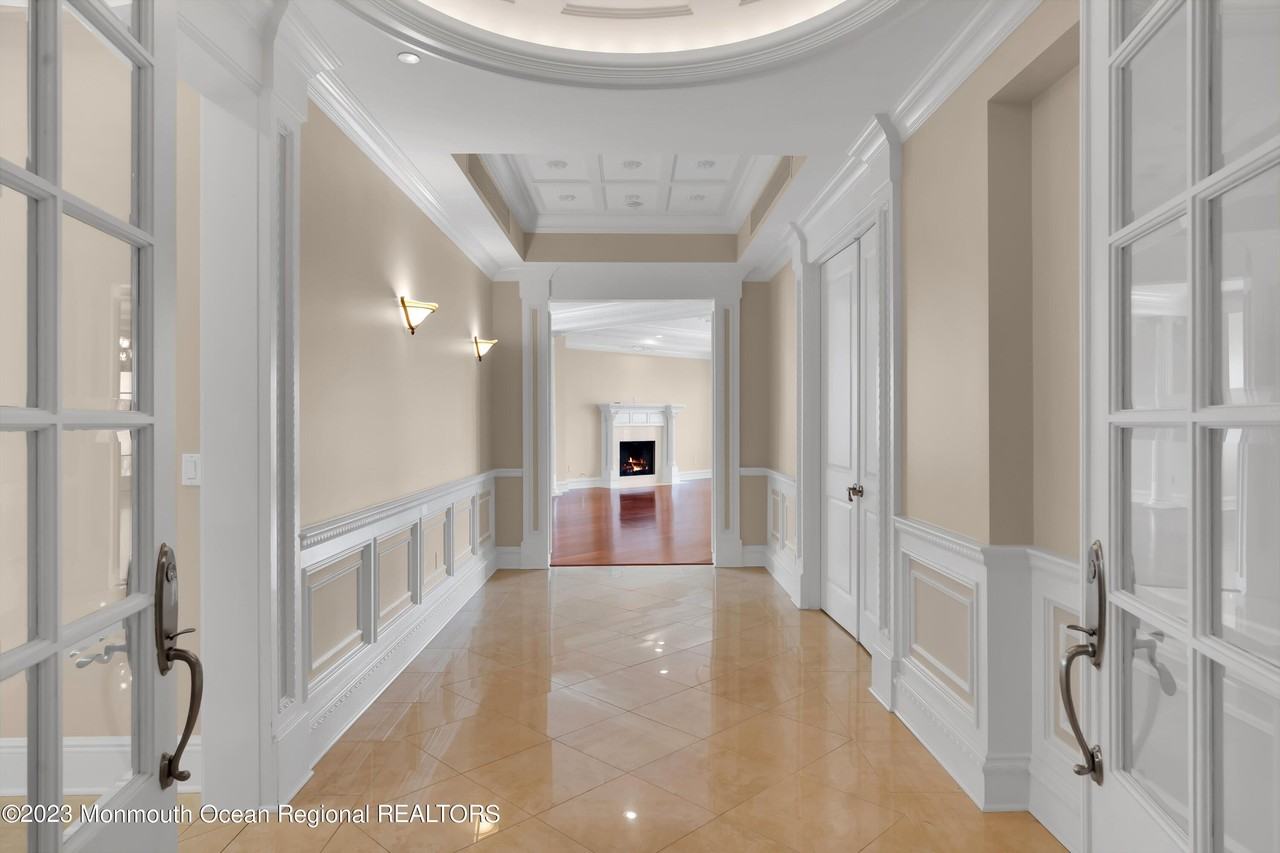 131 Oval Rd - Photo 2 of 50