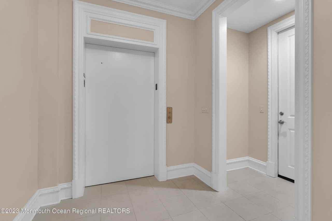 131 Oval Rd - Photo 3 of 50