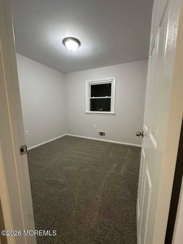 24 Cedar Hill Ln - Photo 7 of 16