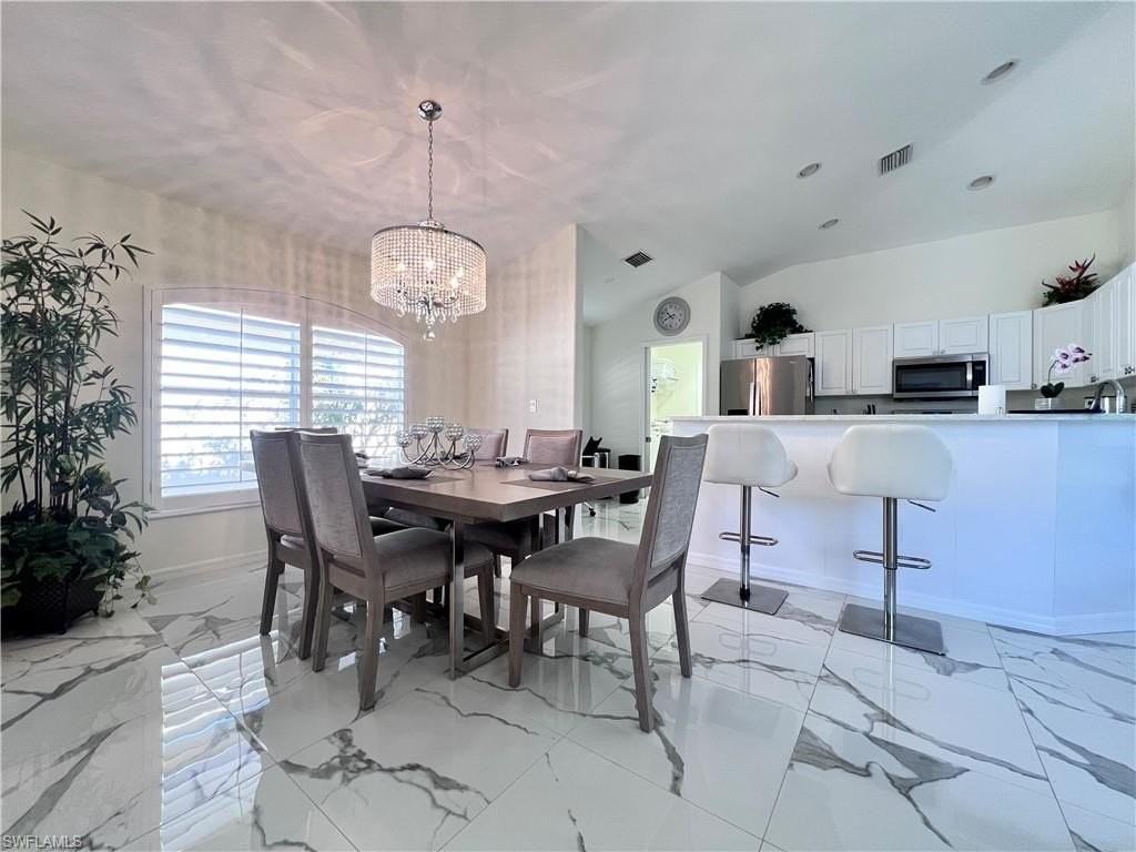 1031 Tivoli Ln - Photo 4 of 19