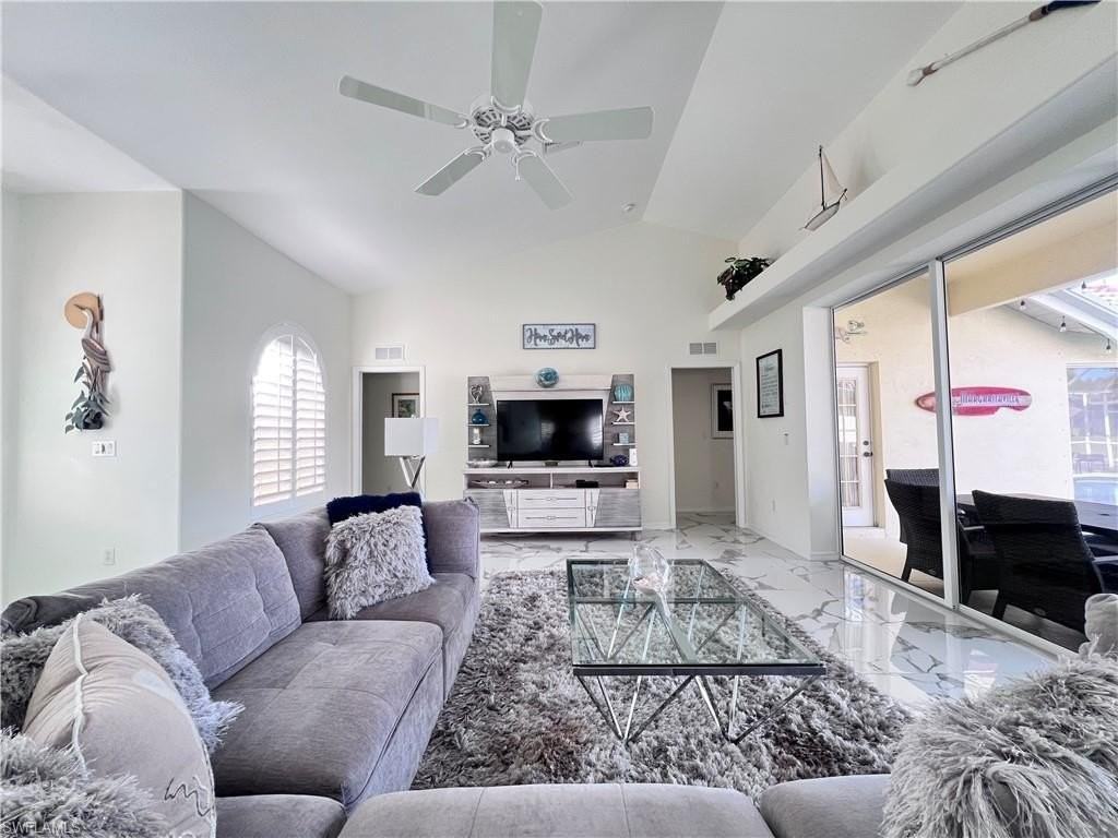 1031 Tivoli Ln - Photo 6 of 19