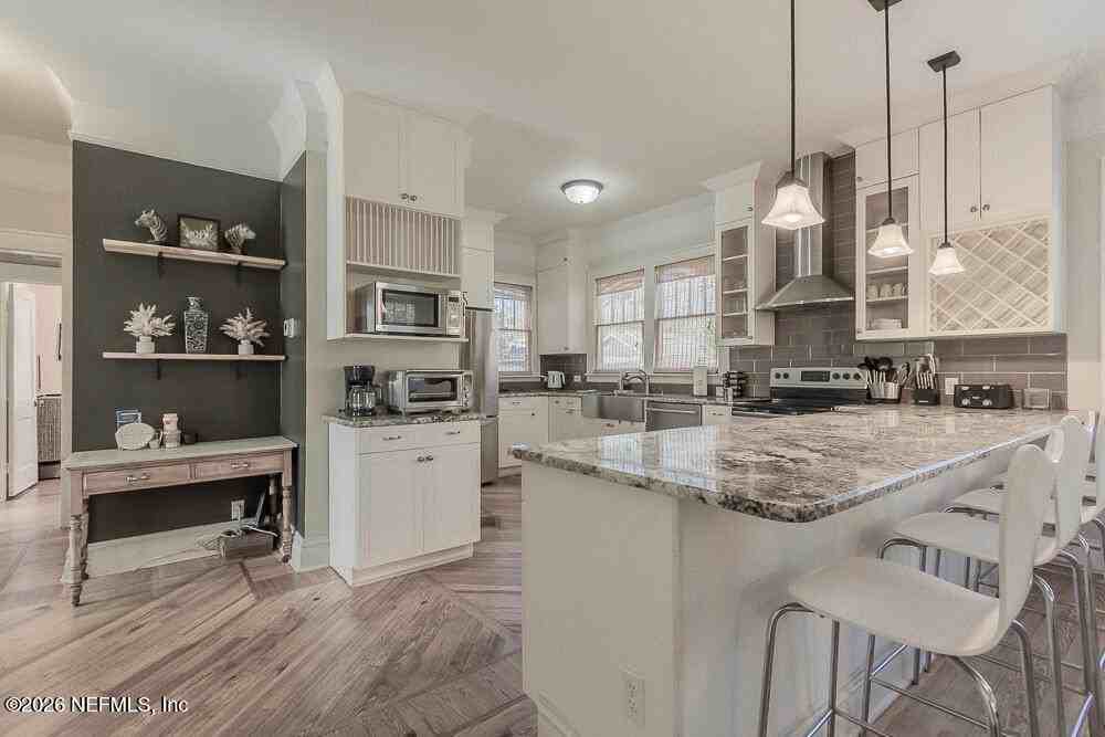 1040 Cherry St - Photo 3 of 29