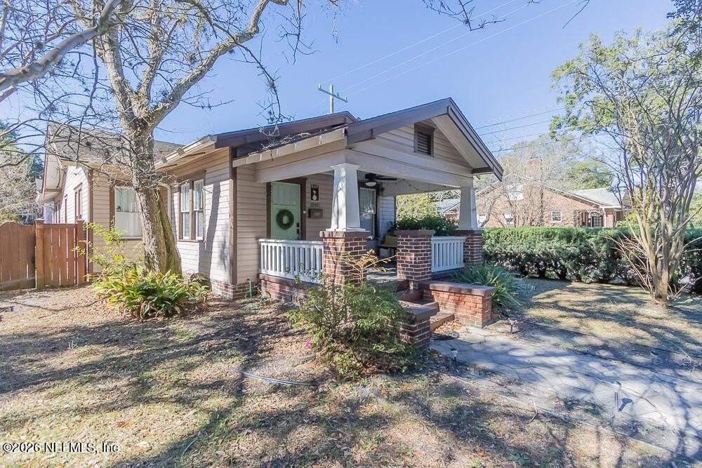 1040 Cherry St - Photo 6 of 29