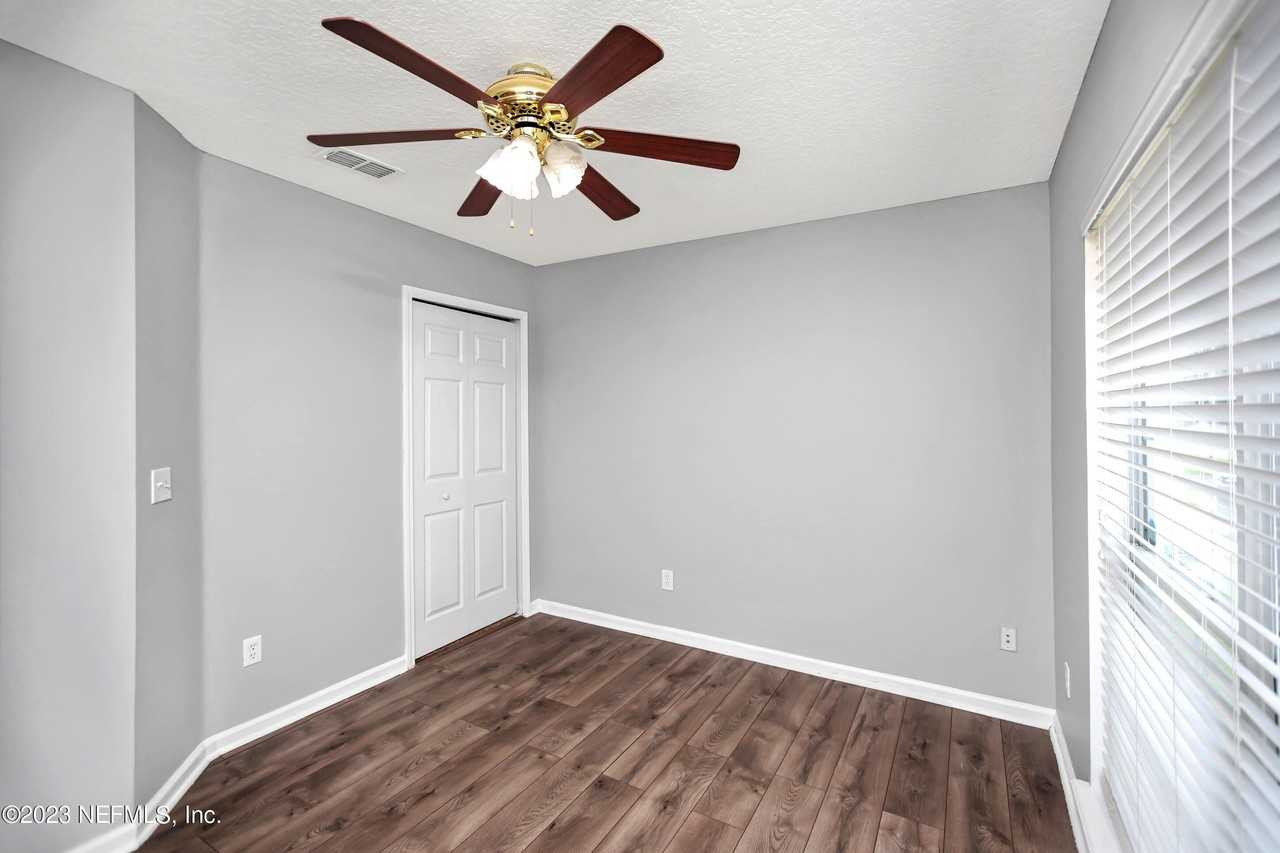 2167 S Cranbrook Ave - Photo 5 of 35