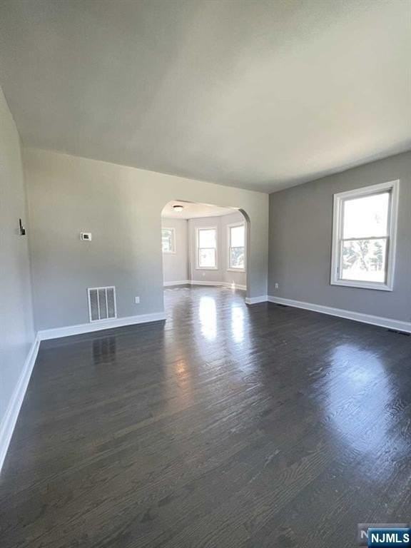 176 Oakwood Ave - Photo 2 of 25