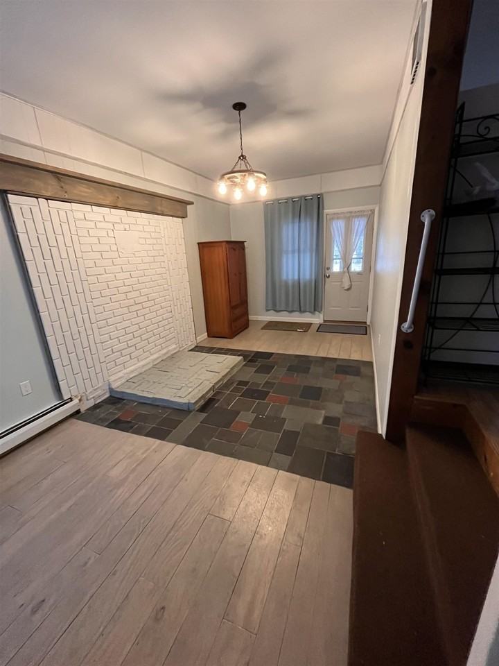 70 Cedar St - Photo 3 of 26