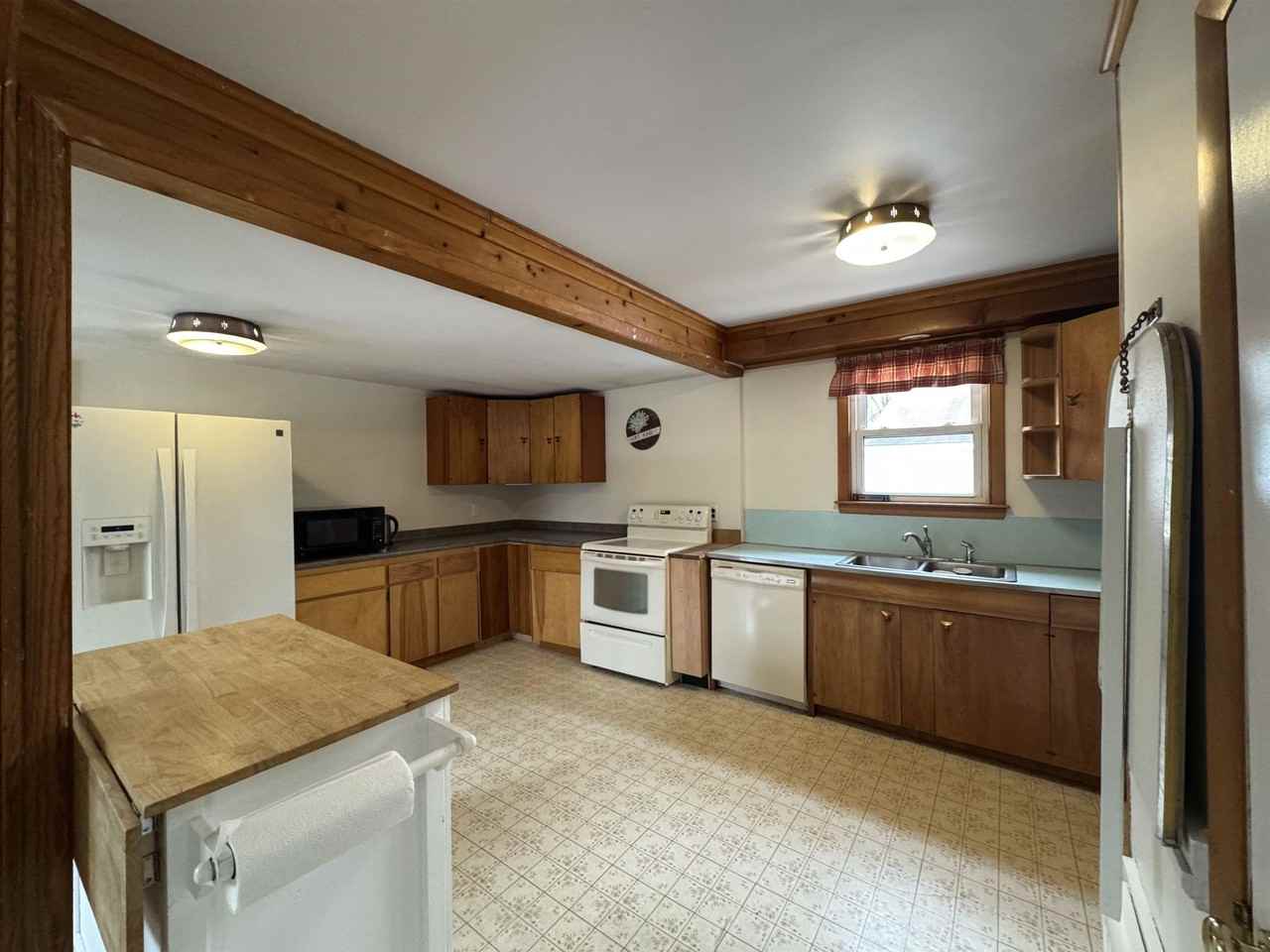 70 Cedar St - Photo 6 of 26