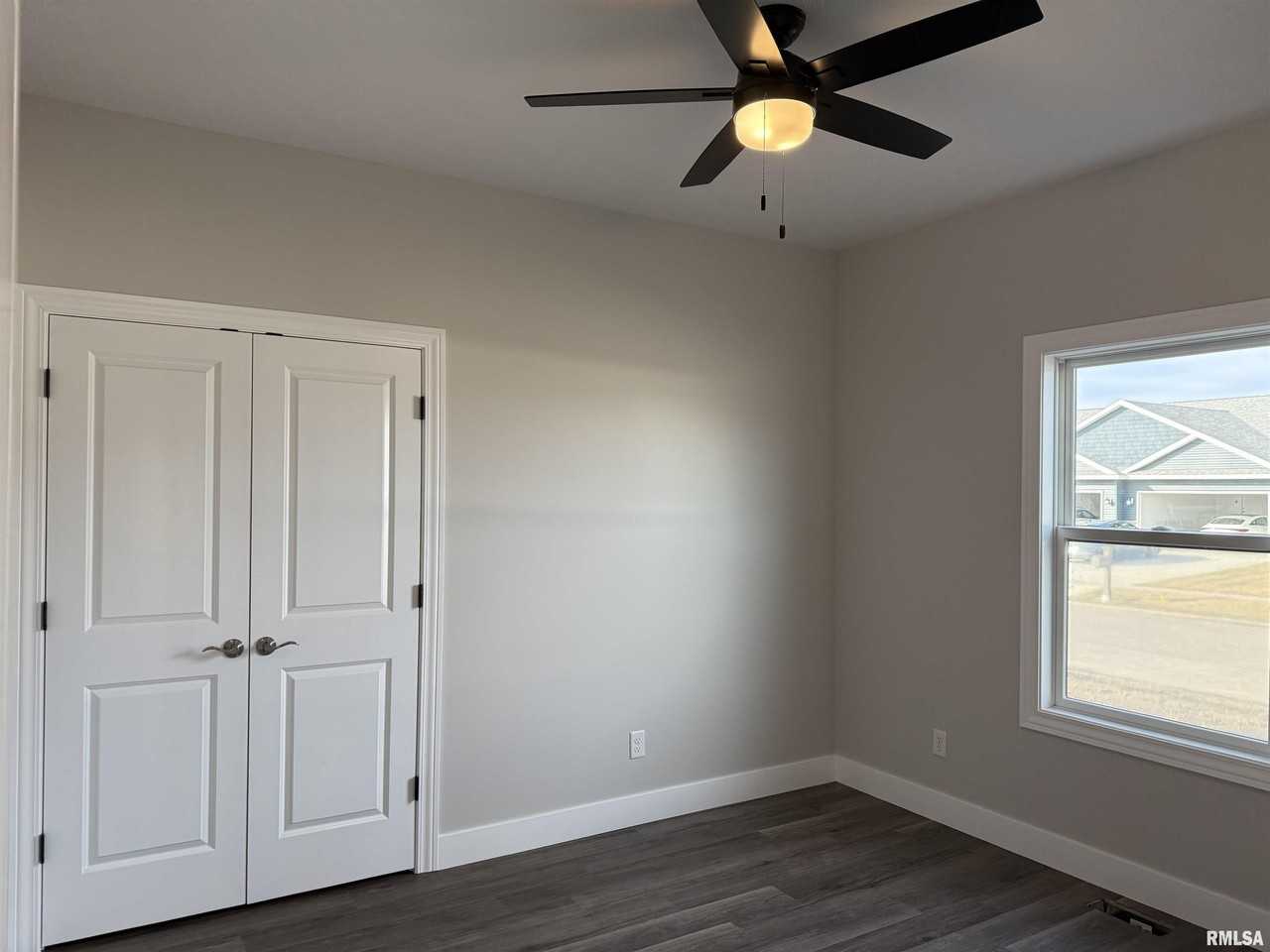 1601 Blenheim Dr - Photo 6 of 21