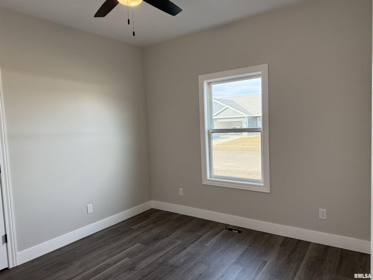 1601 Blenheim Dr - Photo 7 of 21