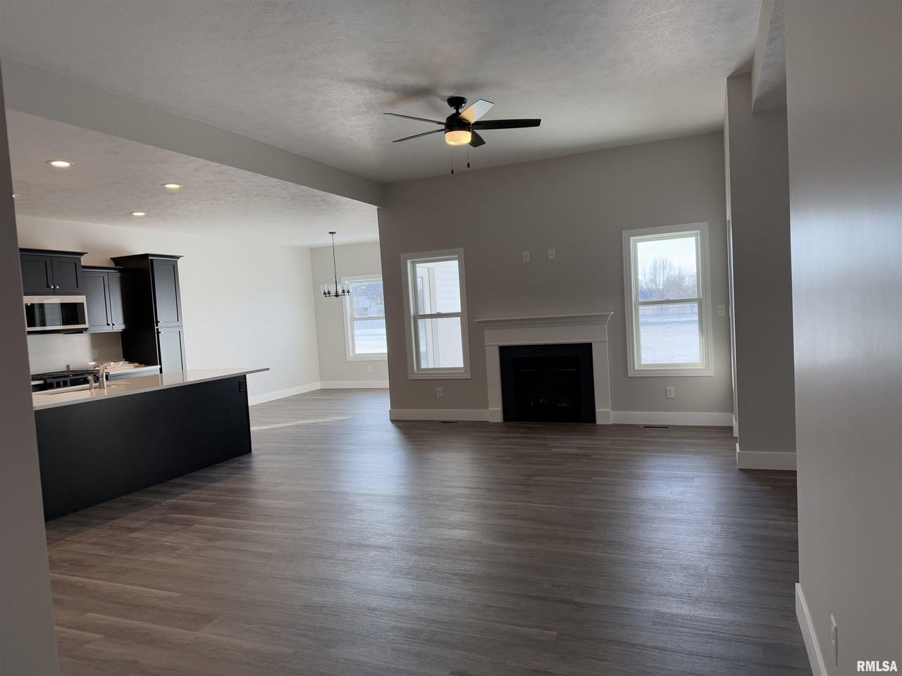 1603 Blenheim Dr - Photo 4 of 21