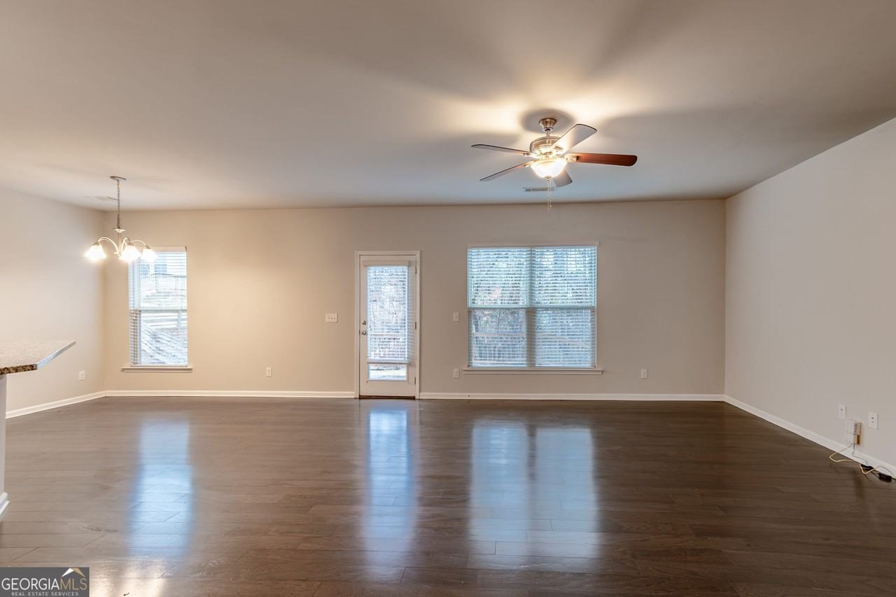 309 Hardy Water Dr - Photo 5 of 32