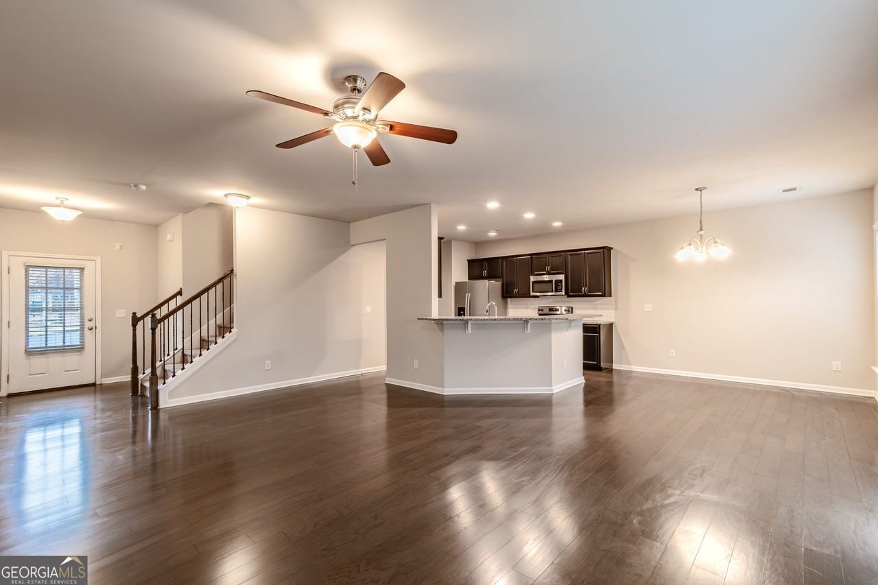 309 Hardy Water Dr - Photo 7 of 32