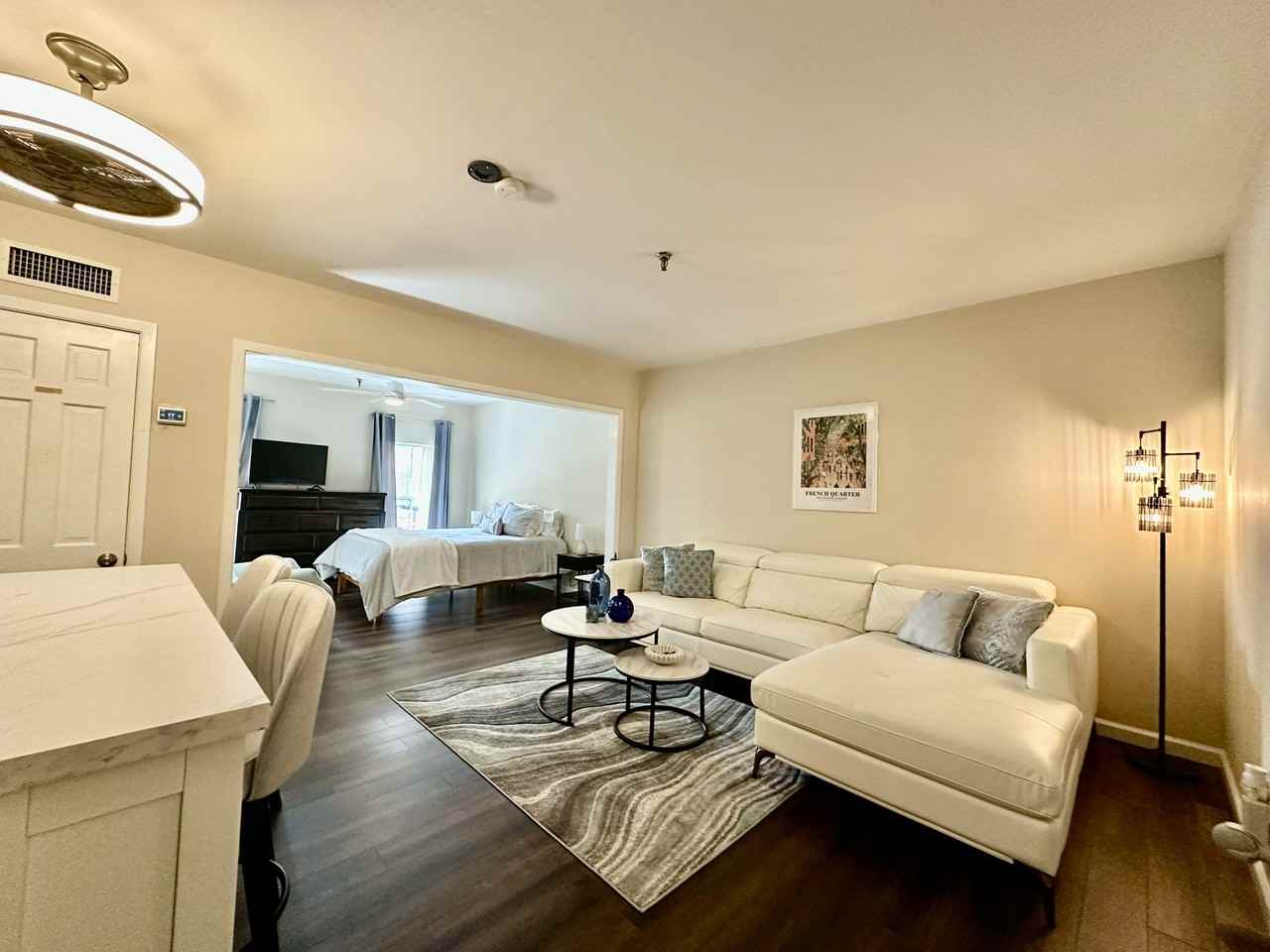 214 Chartres St #1 - Photo 3 of 12