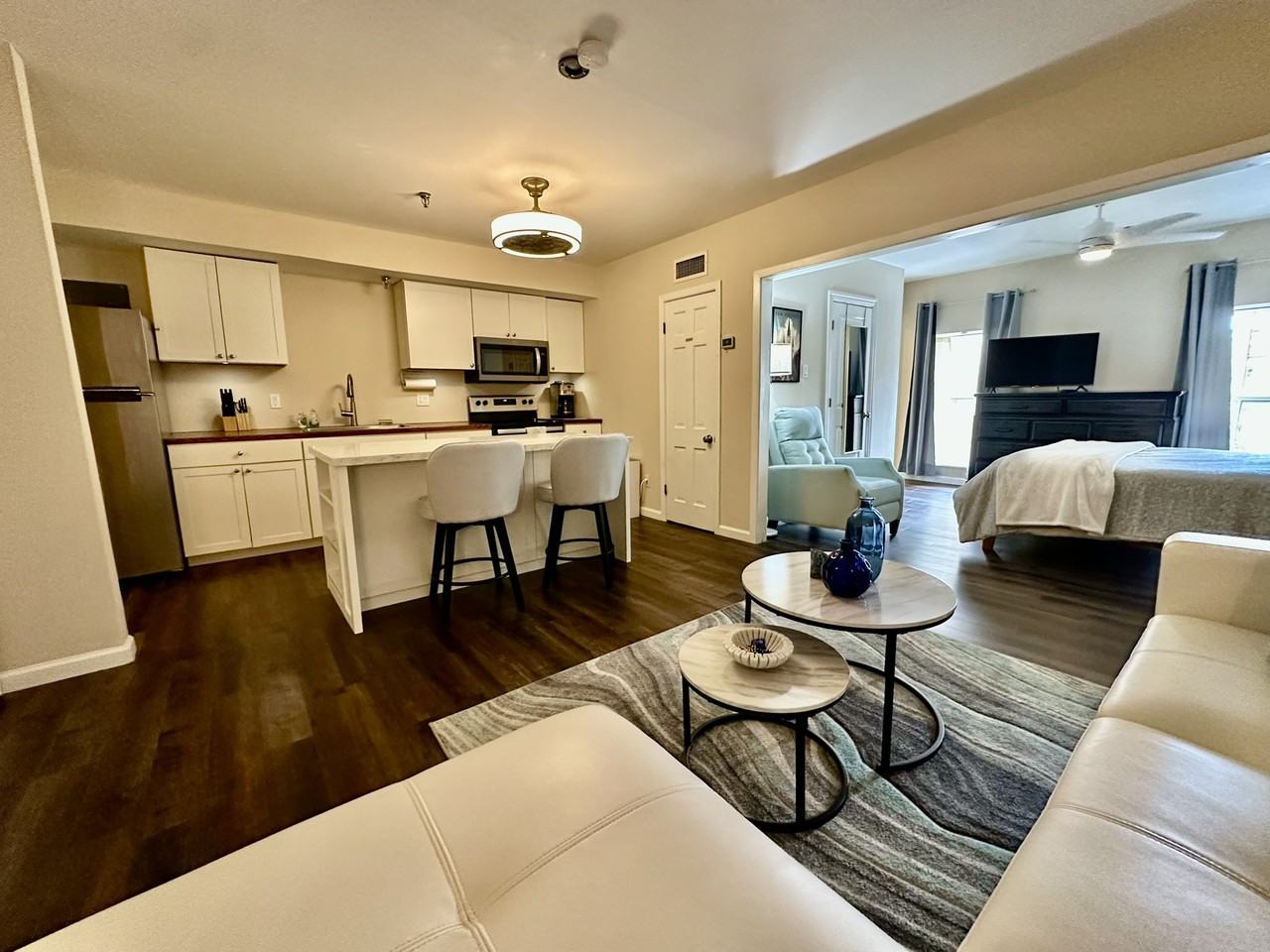 214 Chartres St #1 - Photo 4 of 12