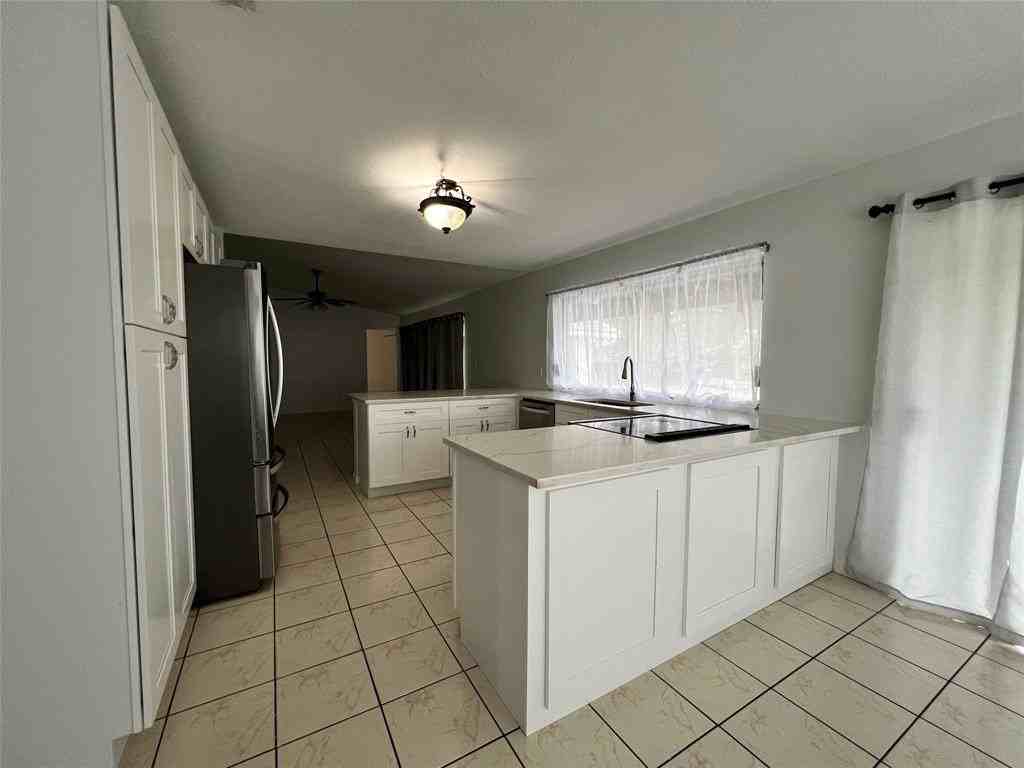 1107 Nw 84th Dr - Photo 5 of 24