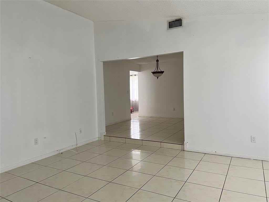 1107 Nw 84th Dr - Photo 7 of 24