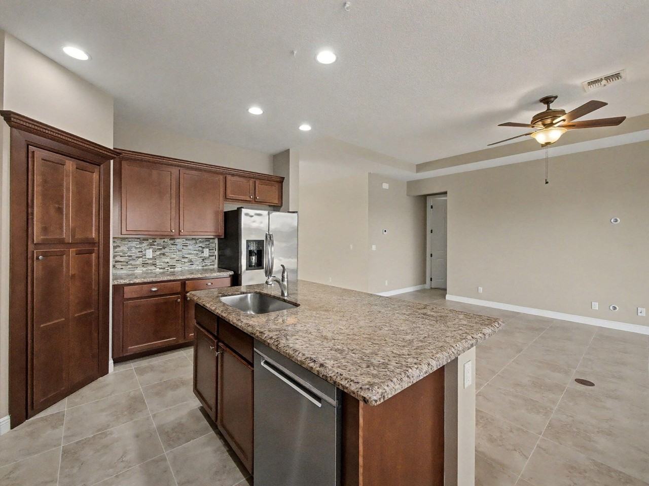 12115 Sw Bennington Cir - Photo 6 of 50