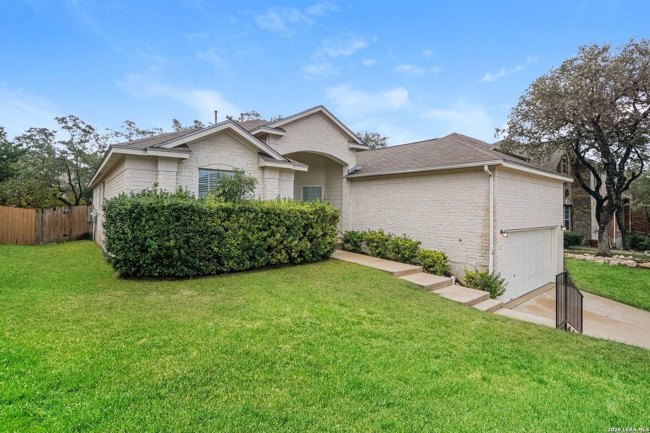 1238 Knights Cross Dr - Photo 2 of 24