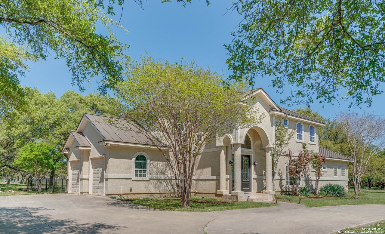 5643 Darmondale - Photo 4 of 50