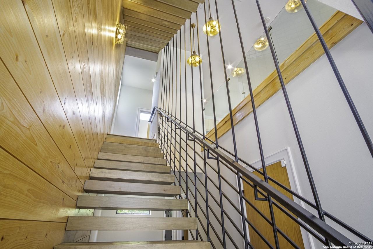 310 Clay St Bldg 15 #15 - Photo 3 of 29