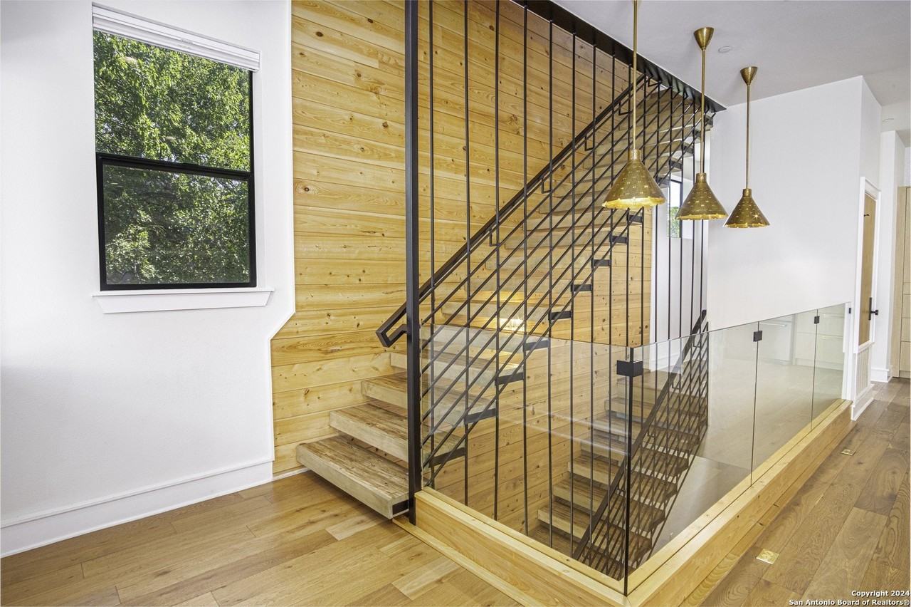 310 Clay St Bldg 15 #15 - Photo 7 of 29